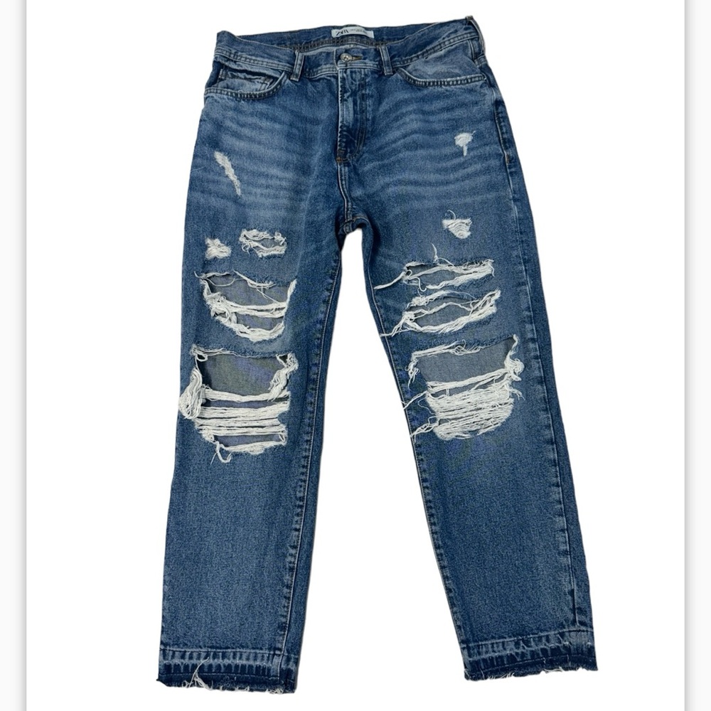 Zara Distressed Boyfriend Jeans Size 32